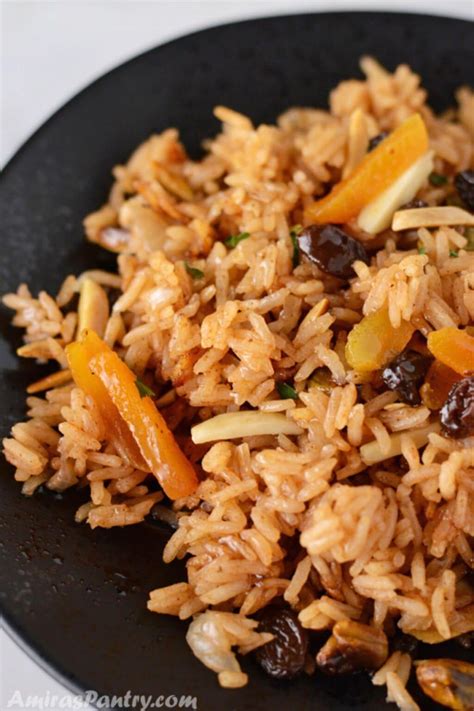 Mediterranean Rice Pilaf With Dried Fruits Amira S Pantry