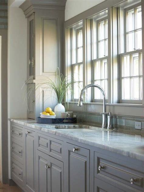 To help you and me choosing kitchen paint colors, here are 25 of my favorite beautifully designed kitchens with specific paint color combos used in each one. Cabinet color Galveston Gray Benjamin Moore | Kitchen ...