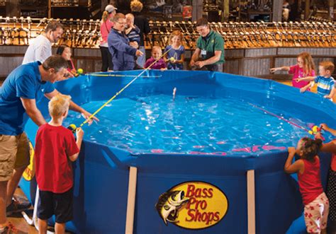 Gone Fishing Weekends At Bass Pro Shops And Cabelas Free Fishing