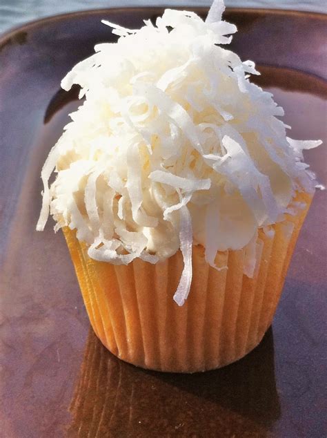 Cooking The Amazing Coconut Cake