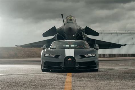 Bugatti Chiron Sport Vs A Fighter Jet High Speed Race
