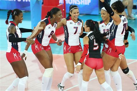 Destaque de sua seleção na liga das nações, em rimini, a jogadora de 24 anos estava atuando no lks commercecon lodz, da polônia. Melhor do Vôlei - Mundial: República Dominicana vence a ...