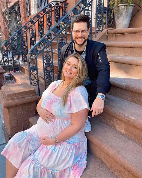 Sports Illustrated Swimsuit Model Hunter Mcgrady Welcomes First Child