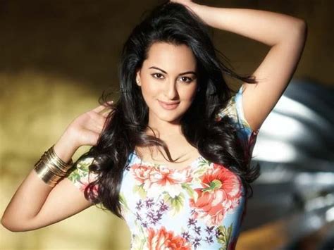 Sonakshi Sinha Sonakshi Sinha Bollywood Fashion Bollywood Actress