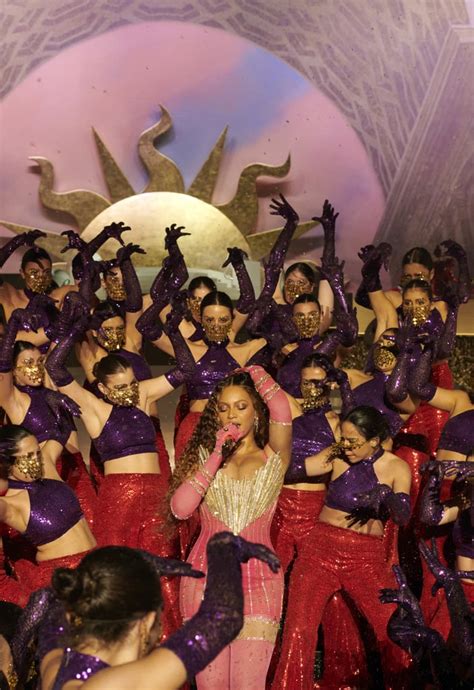 Beyoncé Atlantis The Royal Dubai Performance Pictures Popsugar