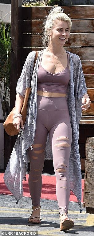 Julianne Hough Shows Off Dance Honed Figure In Blush Leggings And