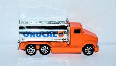 Hot Wheels 1991 Unocal 76 Gas Tanker Truck 164 Scale In Mint Condition
