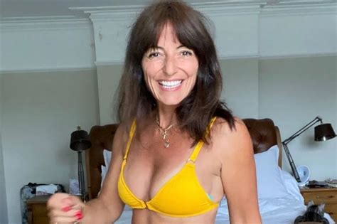 Davina Mccall Set To Present Middle Aged Love Island After Begging Itv Bosses Daily Star