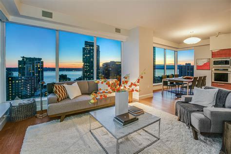 5 Reasons To Choose High Rise Living In Seattle Seattle Refined