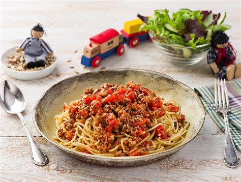 Spaghetti Bolognese Met Gehakt Recept Hellofresh Rucola Salade