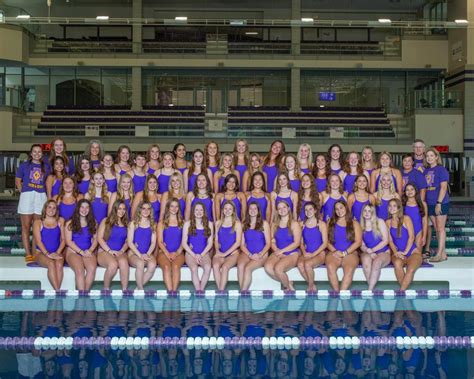 Girls Swim And Dive