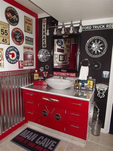 Amazing 15 Incredible Man Cave Decorating Ideas For Manly Craft Lovers
