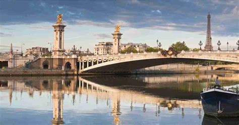 Most Famous Bridges In Paris Location Tips