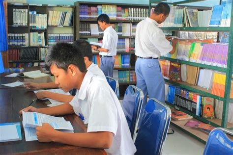 Maybe you would like to learn more about one of these? 2-Perpustakaan-sekolah