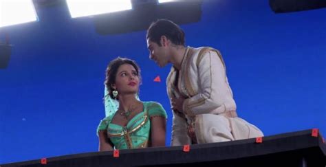 Cute Aladdin Behind The Scenes 💓 Mena Massoud And Naomi Scott Aladdin Aladdin Scenes Behind