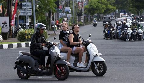 Awas Turis Asing Sewa Motor Di Bali Harus Punya Sim Internasional Okezone Travel
