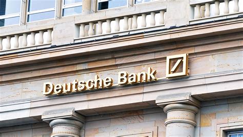 Deutsche bank caivano orari di apertura via buonfiglio, 10 | trova aperto. Banco alemão quer substituir 18 mil funcionários por robôs ...