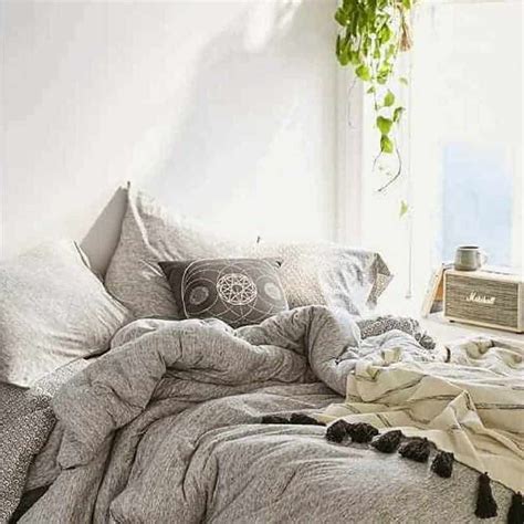 20 Cozy Dorm Room Ideas to Snuggle Up To