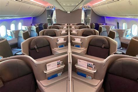 First Look Americans New And Improved 787 8 Dreamliner