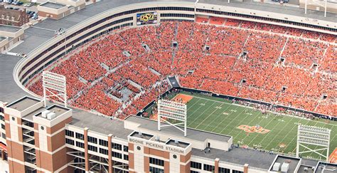 Boone Pickens Statue Coming To Oklahoma State Football