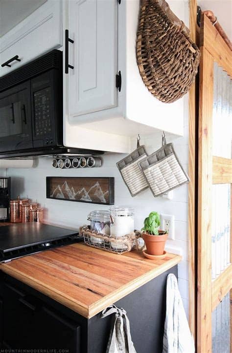 Follow our tips and cheap home decorating ideas prove that style doesn't need to come at a price. 50+ Best RV Camper Van Decorating Ideas | Kitchen remodel ...