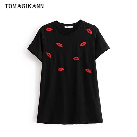 Tops Hot Tees T Shirts Women Sexy Red Lip Embroidery T Shirts 2018