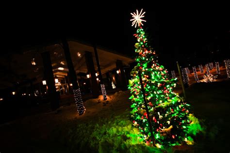 8 Arizona Towns To Celebrate Christmas This Year