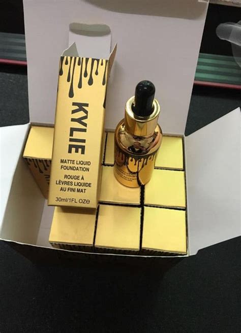 2017 Kylie Jenner Cosmetics Kylie 30ml Matte Liquid Foundation Golden