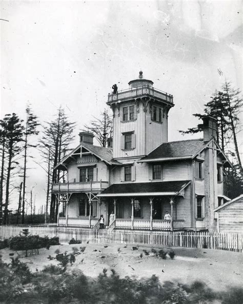 Point Adams Lighthouse And Life Saving Station