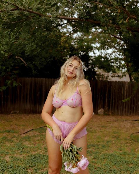 Iskra Lawrence Poses In Pink Lingeire