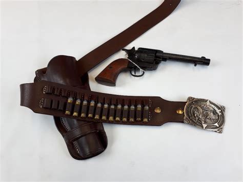 Replica Cowboy Gun With Holster