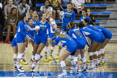 Women's volleyball finds success in switching setters | Daily Bruin