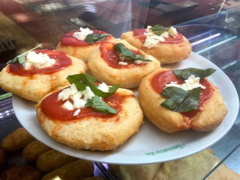 Find out how chefs in naples make their recipes as you enjoy tastings of dishes such as pizza, pasta, fish, and baked goods, accompanied by drinks such as prosecco and wine. 10 Naples Street Foods to Feast On! | Miles Away Travel Blog
