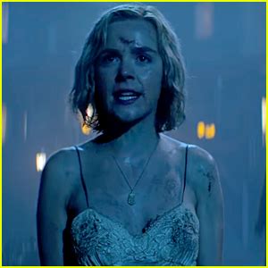 Kiernan Shipka Wont Choose The Dark Side In Chilling Adventures Of