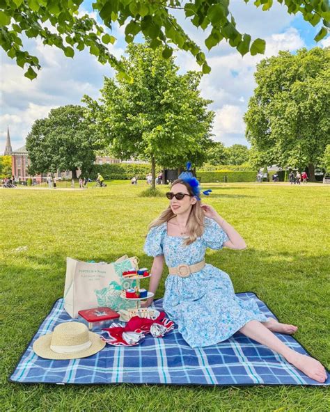 What To Wear On A Picnic 21 Cute Picnic Outfit Ideas