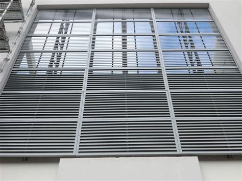 Z Aluminium Louver At Best Price In Navi Mumbai By Pearl Windows Id