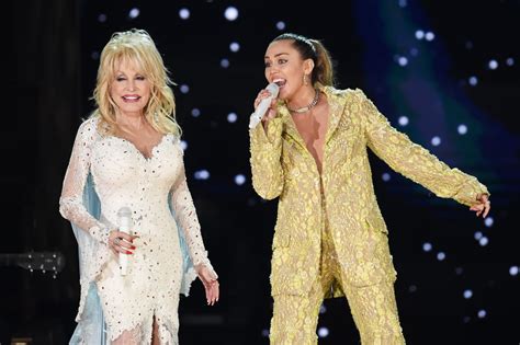 In honor of cyrus' recent portrayal of parton in a sketch on the tonight show starring jimmy fallon, billboard has put together a timeline of the famous pair's best. Miley Cyrus Outfit During Dolly Parton Tribute 2019 ...