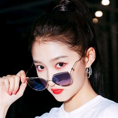 Alien girl beautiful chinese girl uzzlang girl korean actresses chinese actress swag dress stage outfits girl pictures kpop girls. Pin by Ju Jingyi on 明人 in 2020 | China girl, Victoria song ...