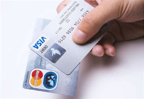 A credit card is a payment card issued to users (cardholders). Can I have a credit card issued in Japan? | Guidable