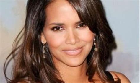 Halle Berry Shows Off Her Curves Day And Night Entertainment