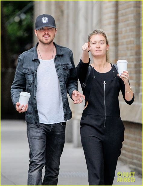 Aaron Paul And Wife Lauren Enjoy Their Morning In Nyc Photo 3677572