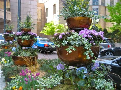 30 Graceful Container Garden Ideas To Create A Cohesive Landscape