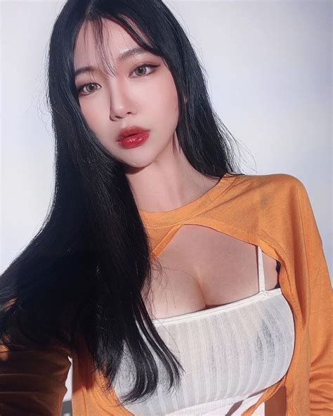 Korean Girl Asian Girl Sexy Model Most Beautiful Women Andrea Crop