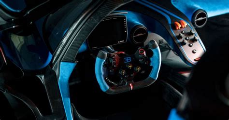 De este modo, tenemos un salpicadero adaptado del chiron, pero reducido a su máximo exponente. Bugatti Bolide Hypercar Bows Giving Radical Exterior And ...