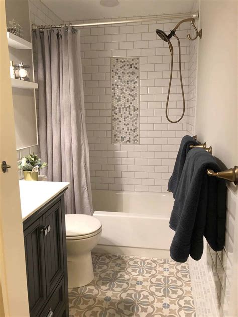 28 Small Bathroom Ideas With Bathtubs For 2021