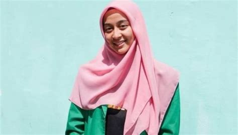 Maya Nabila Muslimah Mahasiswa Doktoral Termuda Di Itb Pesantren Hot