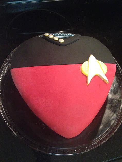 Pin By Chong Joshi On Cake Star Trek Cake Cupcake Cakes Amazing Cakes