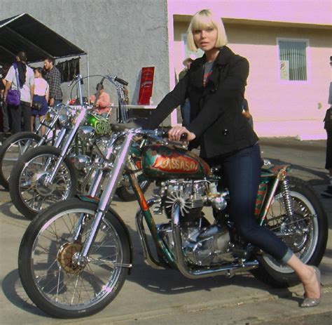 Girls On Motorcycles Pics And Comments Page 903 Triumph Forum Triumph Rat Motorcycle Forums