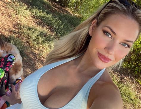 Paige Spiranac Was Distracted During The Logan Paul Floyd Mayweather