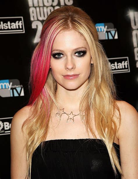 beautiful hairstyle avril lavigne style avril lavigne photos celebrities